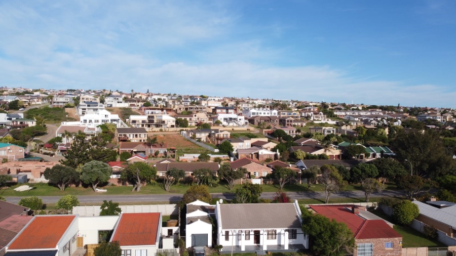 0 Bedroom Property for Sale in Wavecrest Eastern Cape